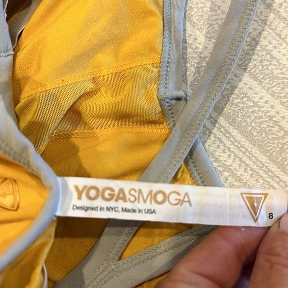 Yogasmoga Women’s Deep Yellow & Grey Strappy Built in Bra Workout Tank Top - Picture 7 of 9